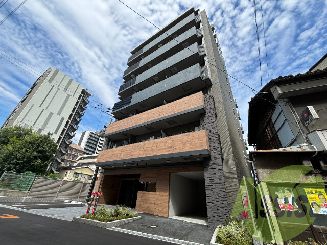 MELDIA CREST TAPP 新大阪 WESTの外観