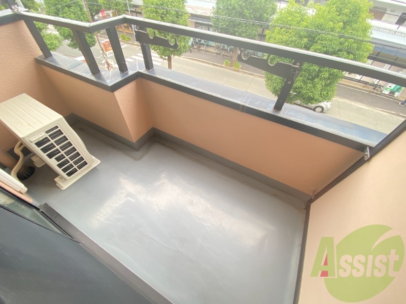 バルコニー バルコニー