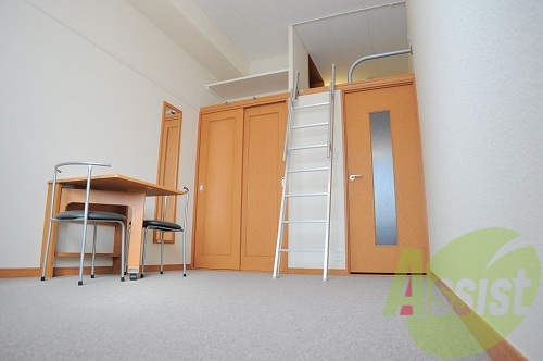 2階は絨毯になります。 2階は絨毯になります。