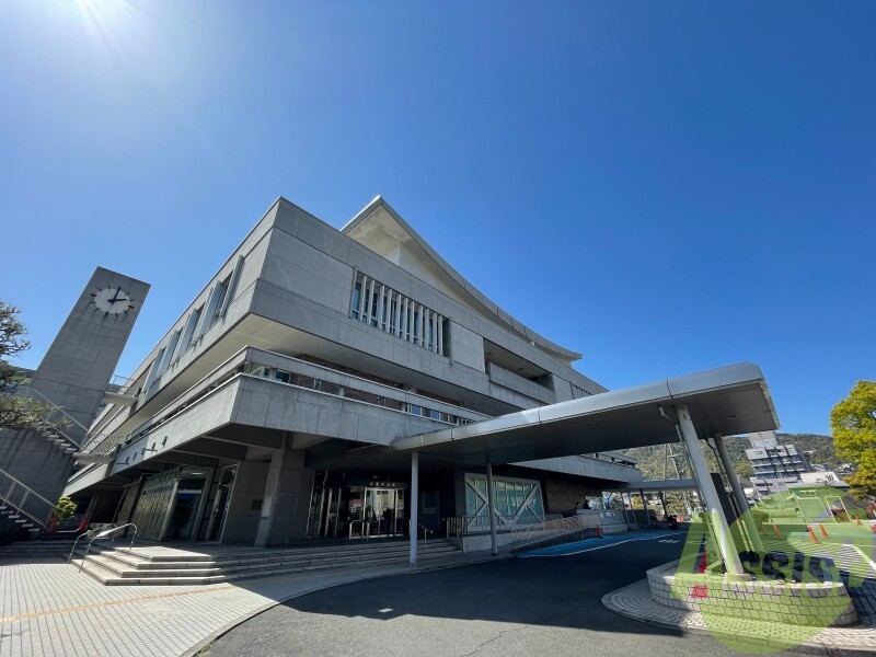 箕面市役所 1401m 箕面市役所 1401m