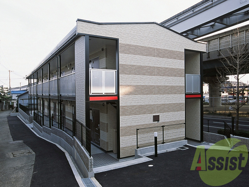 レオパレス３５１Ｓｔｒｅｅｔの外観