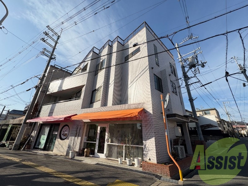 ラジュール箕面の外観