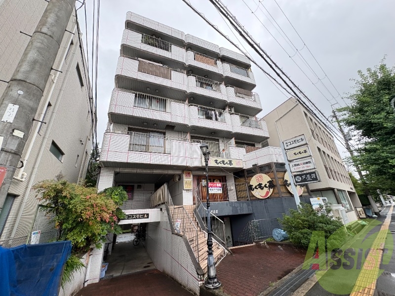 箕面コスモビルの外観