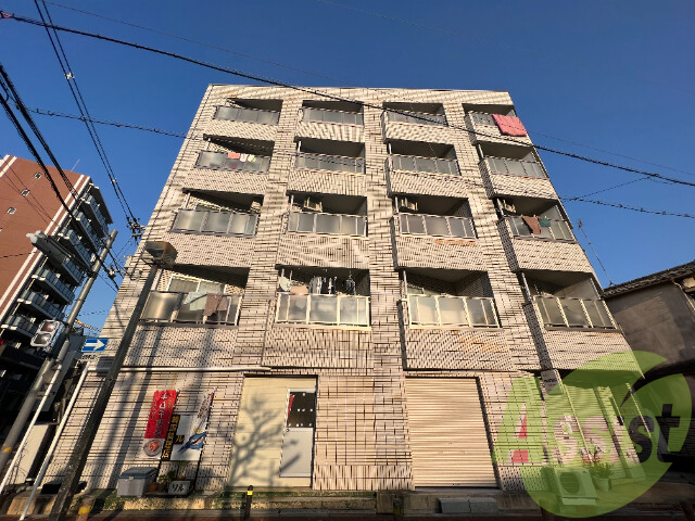 ハイツ上新小松の外観
