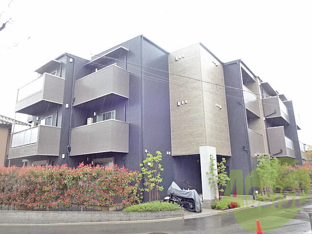 ウェルスクエア池田石橋の外観