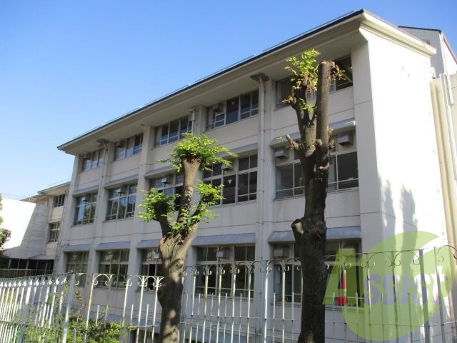 神戸市立こうべ小学校 1206m 神戸市立こうべ小学校 1206m