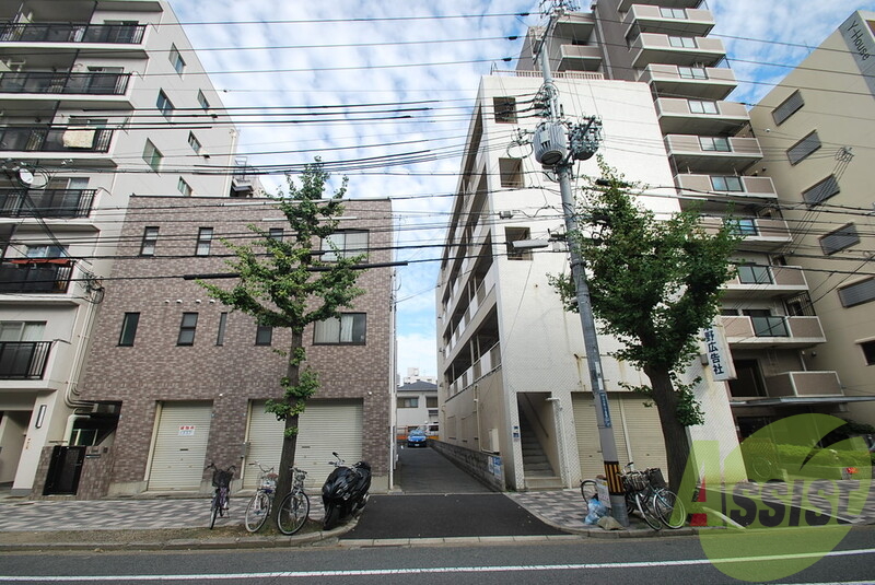 良本三川口マンションの外観