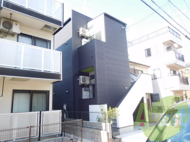 神戸市兵庫区西出町２丁目の賃貸アパートの外観