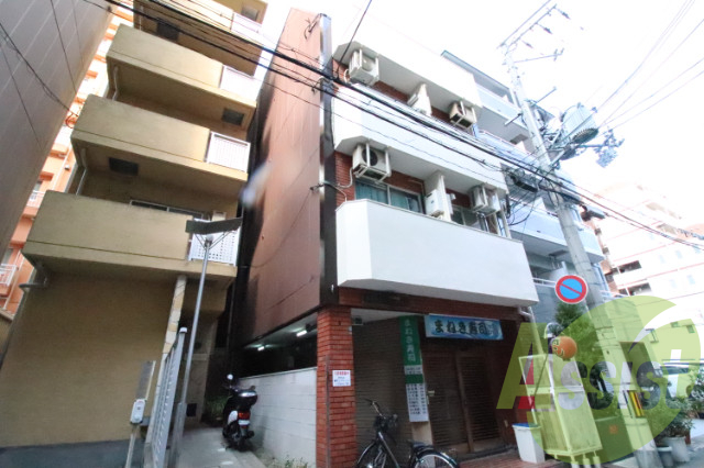 春日野道ロイヤルハイツの外観