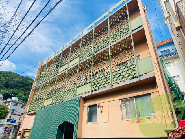 山麓ハイツの外観