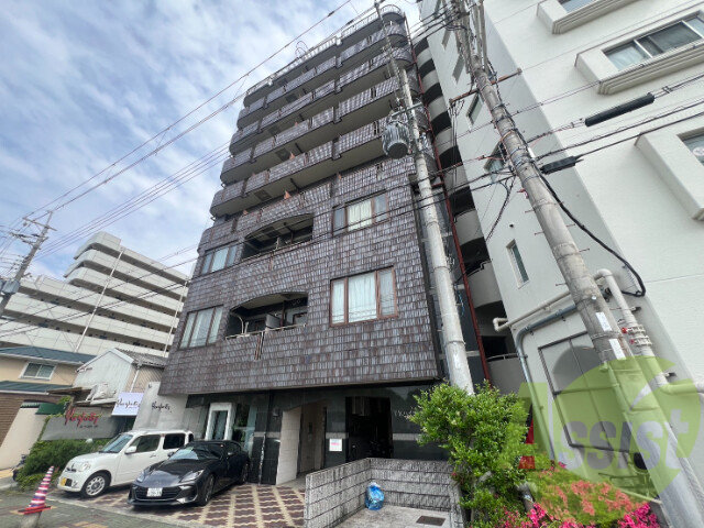 YKハイツ西明石の外観