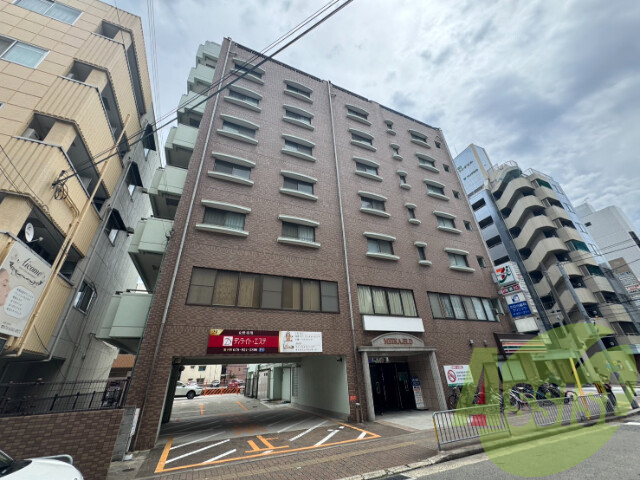 明石市野々上３丁目の賃貸マンションの外観