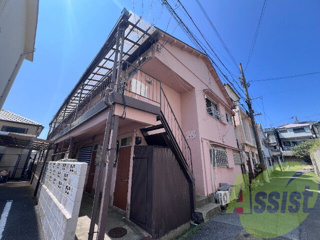 ヨークハウス板宿の外観