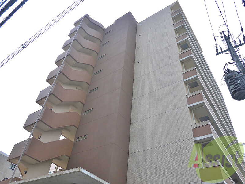 ルーエ江坂の外観