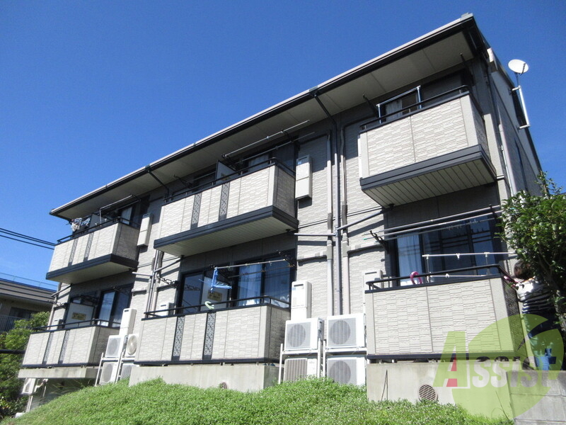 プリシェール千里の外観