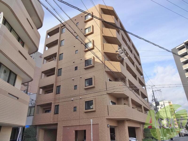 シーナリ江坂の外観