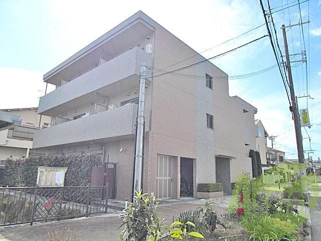 エクセル吹田の外観