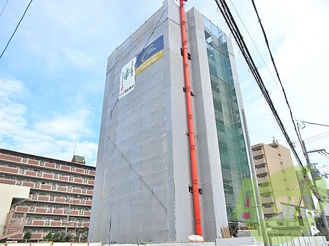 ファステート江坂ランウェイの外観