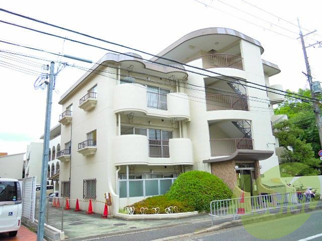 ハイツササベの外観