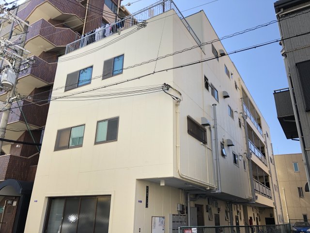 五十住マンションの外観