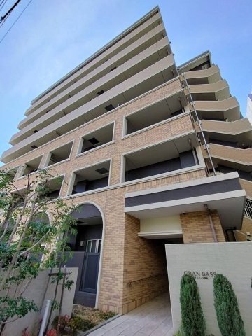 グランバース福島の外観