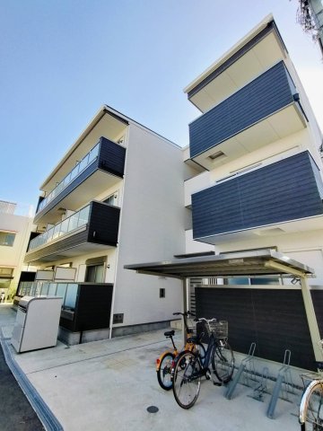 GRANDIR塚本の外観