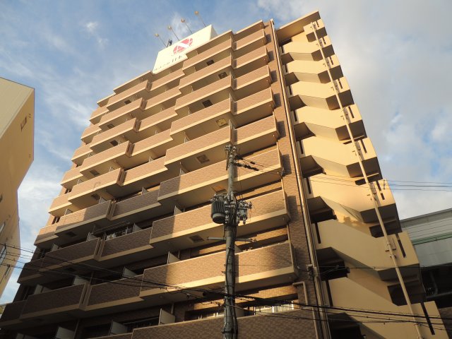 ライジングコート姫島駅前の外観