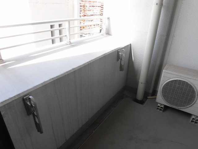 奥行きのあるバルコニーです 奥行きのあるバルコニーです