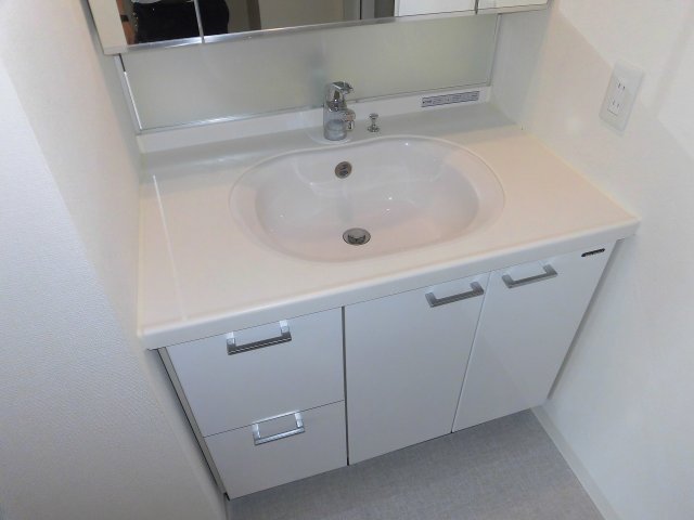 脱衣スペース広いです。 脱衣スペース広いです。