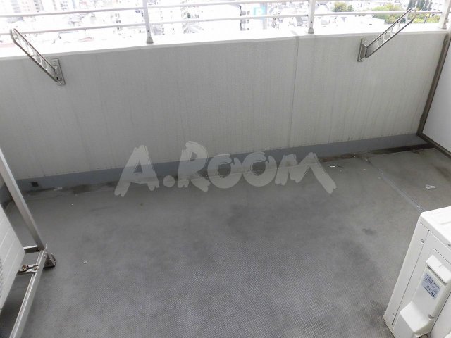 奥行きのあるバルコニーです 奥行きのあるバルコニーです