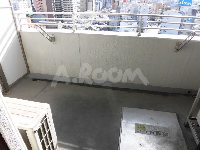 奥行きのあるバルコニーです 奥行きのあるバルコニーです