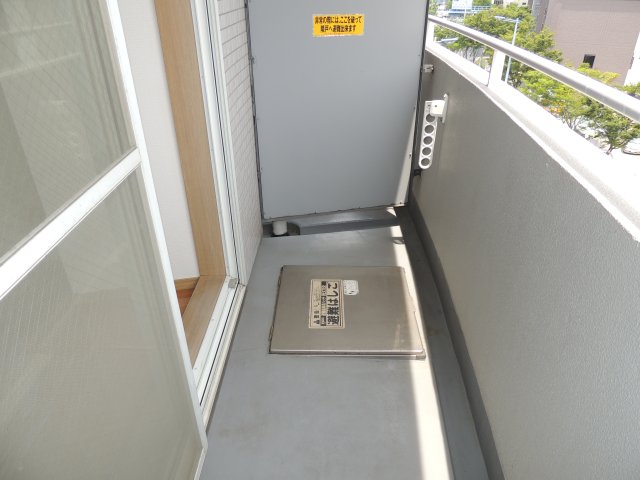 バルコニー バルコニー