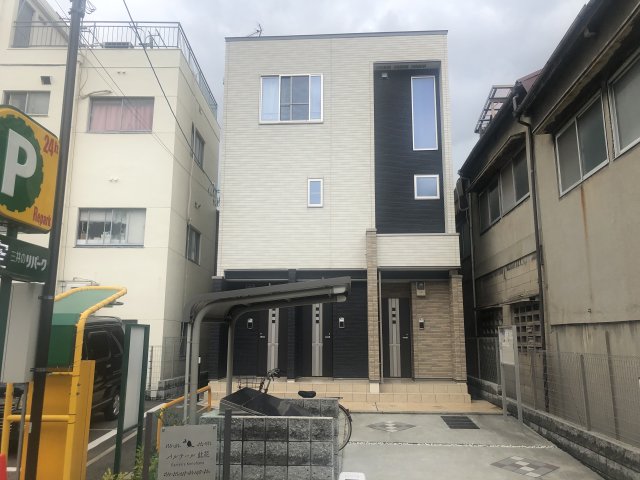 パルテール此花の外観