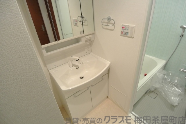 独立洗面台