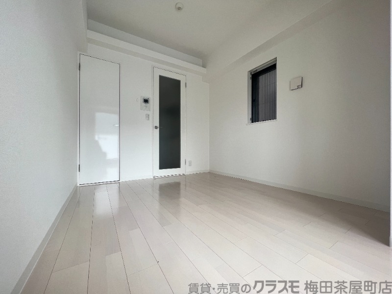 プリマヴェーラ南森町　　本日は大人気エリア「南森町」の物件！！独立洗面台アリの人気1Kをご紹介します(^_-)-☆