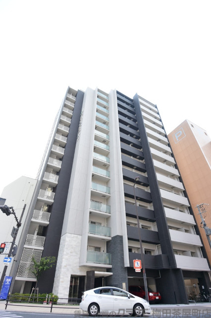 アドバンス東梅田アクシスの外観