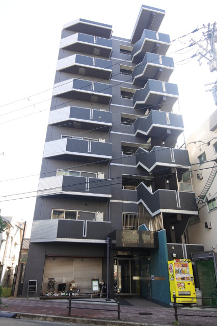 LEON新大阪の外観