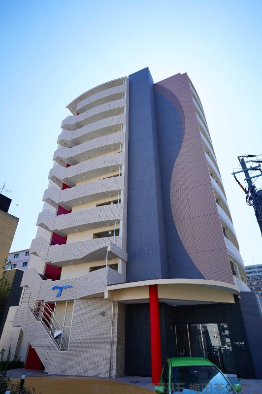 セレニテ江坂ルフレの外観