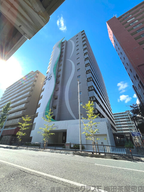 アドバンス江坂ラシュレの外観