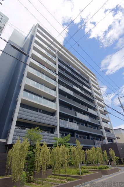 プレサンス新大阪ジェイズの外観
