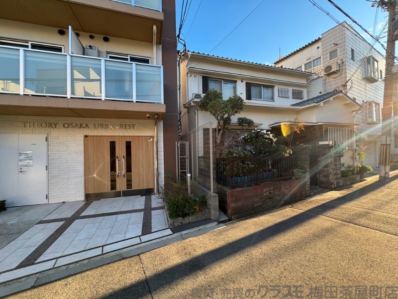 セオリー大阪アーバンレスト | クラスモ梅田茶屋町店