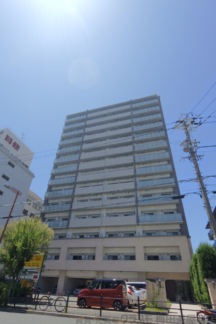 レジディア新大阪の外観
