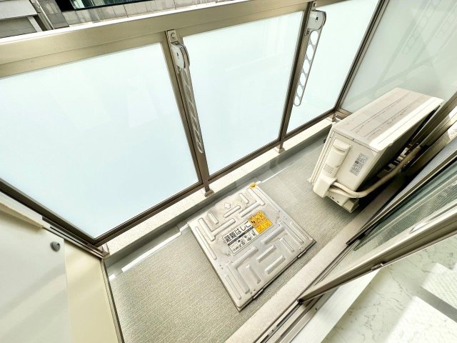 バルコニー バルコニー