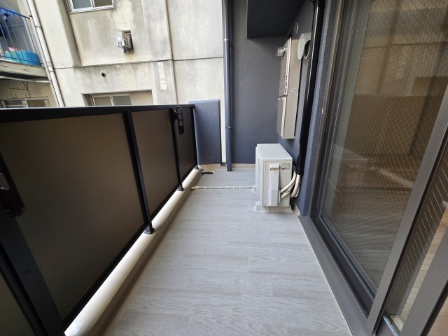 バルコニー バルコニー