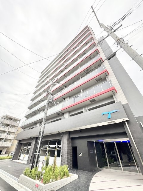 セレニテ江坂エクラ