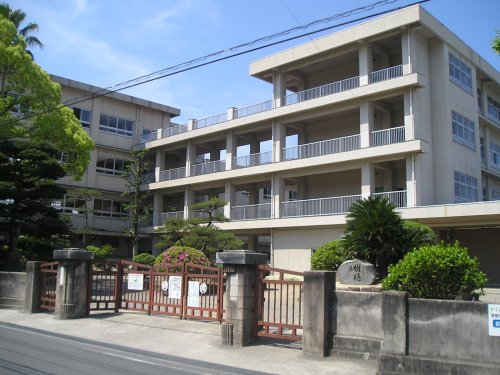 【中学校】福山市立城北中学校まで1447m 【中学校】福山市立城北中学校まで1447m