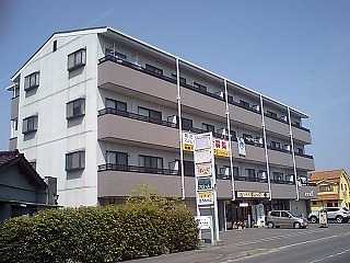 岡田マンションの外観