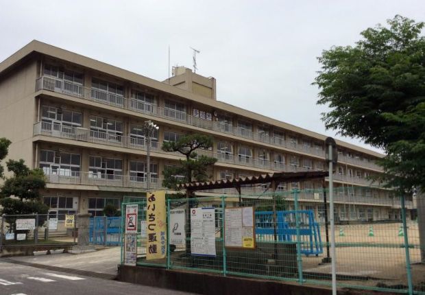 【小学校】福山市立多治米小学校まで193m 【小学校】福山市立多治米小学校まで193m