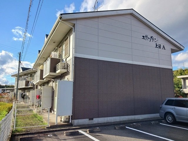 エヴァーグリーン上田Ａの外観