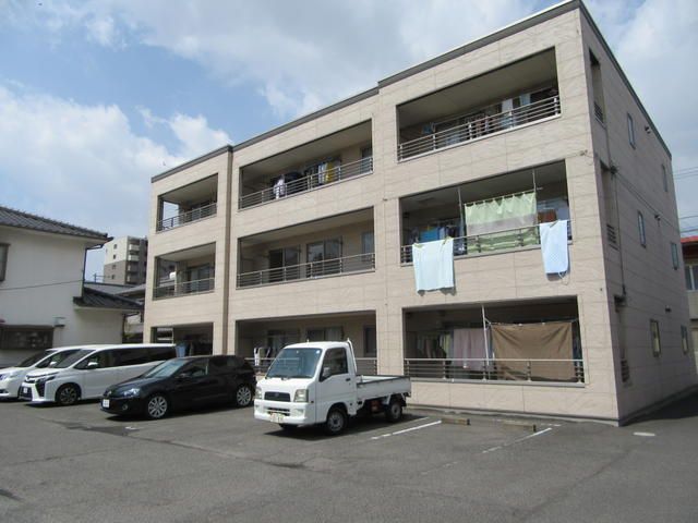 フォブール春日Ⅱの外観